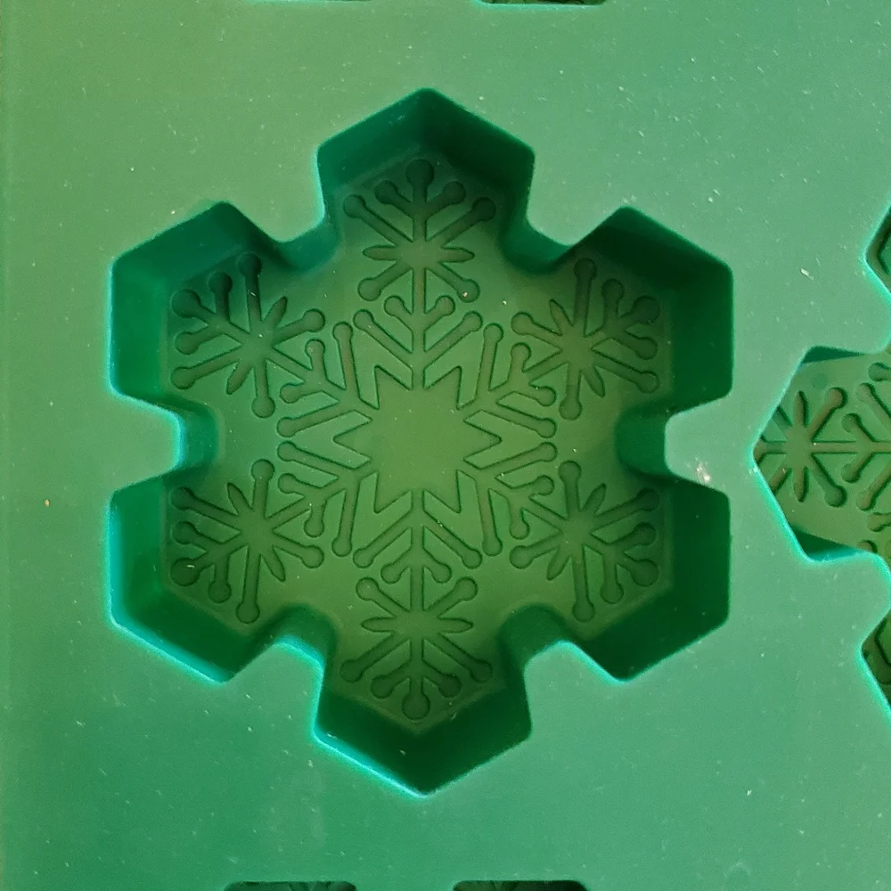 6 Large SNOWFLSKES 1 Mold NEW Silicon Baking or Resin Mold Handmade Holiday